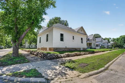 499 Columbia Street Waterloo IA 50703