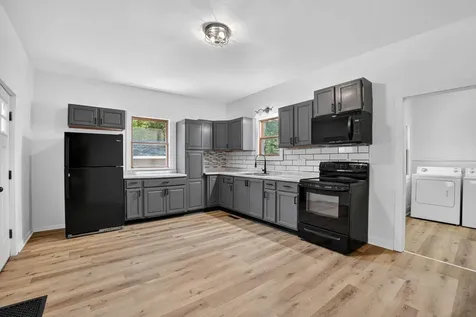 499 Columbia Street Waterloo IA 50703