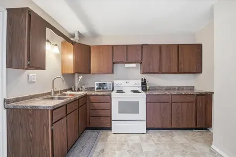 1721 & 1723 Falls Avenue Waterloo IA 50701