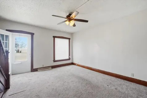 1721 & 1723 Falls Avenue Waterloo IA 50701