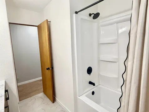 3867 Cedar Terrace Drive Waterloo IA 50702