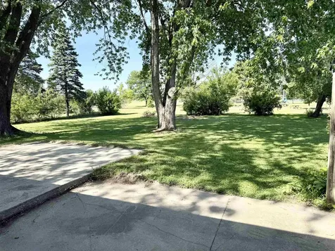 3867 Cedar Terrace Drive Waterloo IA 50702