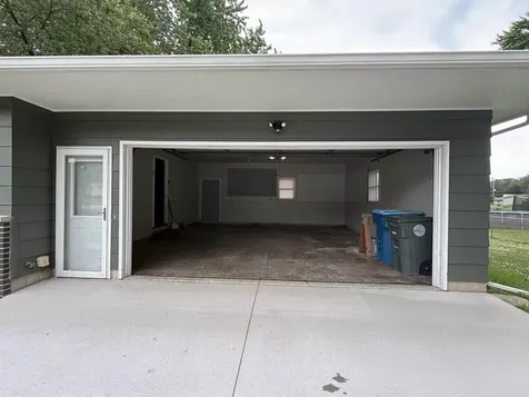 3867 Cedar Terrace Drive Waterloo IA 50702