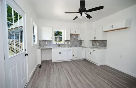 825 Jackson Street Lamont IA 50650