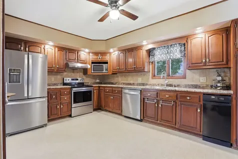 554 7th Street Jesup IA 50648