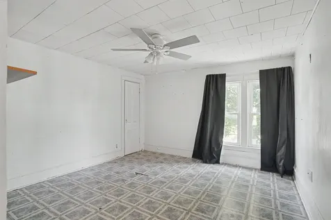209 Hayes Street W Hazleton IA 50641