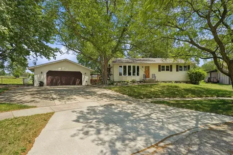 5703 Aster Lane Waterloo IA 50701