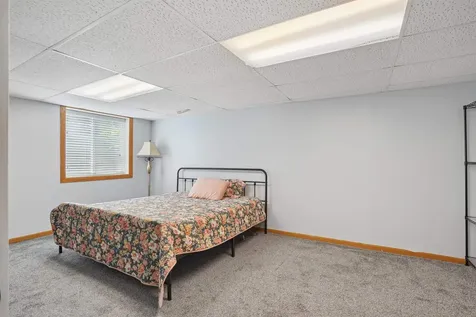 5703 Aster Lane Waterloo IA 50701
