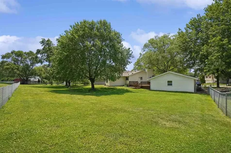 5703 Aster Lane Waterloo IA 50701