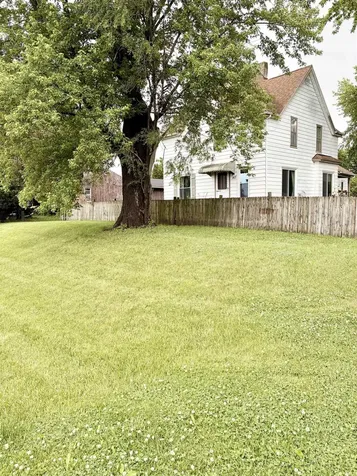 143 S. Elk Run Road Waterloo IA 50707