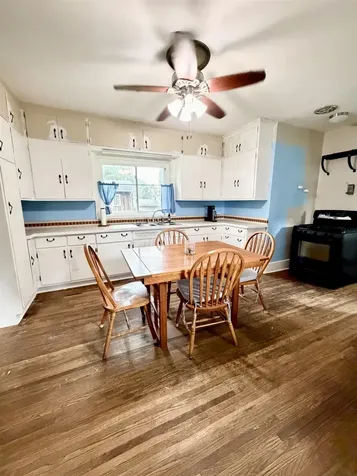 143 S. Elk Run Road Waterloo IA 50707