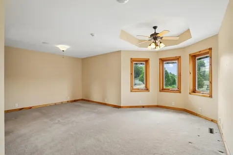709 Lake Ridge Drive Cedar Falls IA 50613