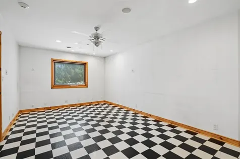 709 Lake Ridge Drive Cedar Falls IA 50613