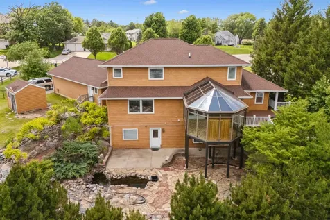 709 Lake Ridge Drive Cedar Falls IA 50613