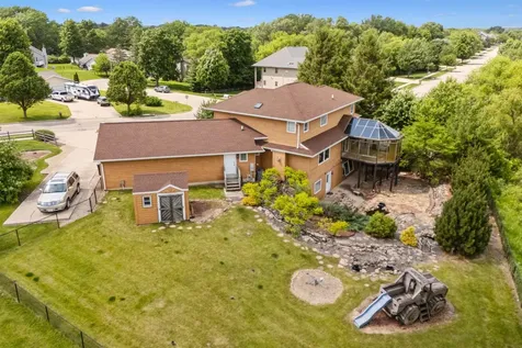 709 Lake Ridge Drive Cedar Falls IA 50613