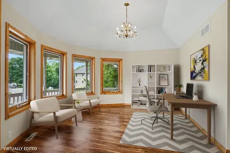 709 Lake Ridge Drive Cedar Falls IA 50613