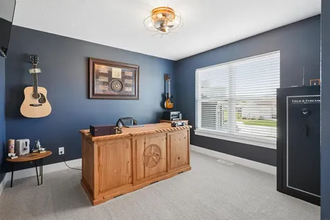 185 Eagle Ridge Drive Waverly IA 50677
