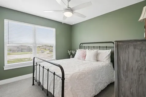 185 Eagle Ridge Drive Waverly IA 50677