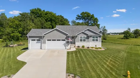 185 Eagle Ridge Drive Waverly IA 50677