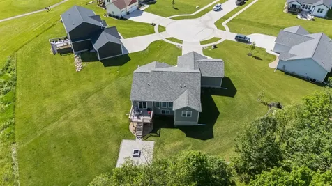 185 Eagle Ridge Drive Waverly IA 50677