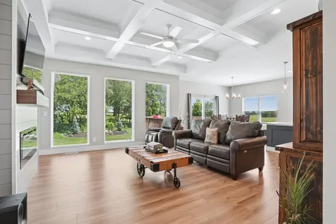 185 Eagle Ridge Drive Waverly IA 50677