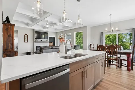 185 Eagle Ridge Drive Waverly IA 50677