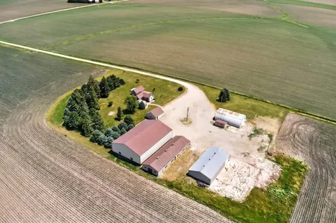 2996 Highway 8 Dysart IA 52224