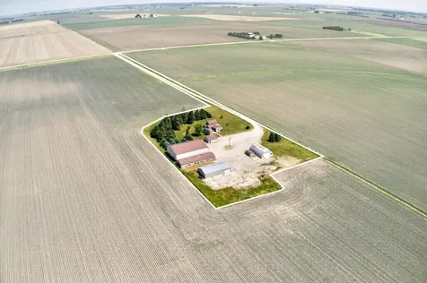 2996 Highway 8 Dysart IA 52224