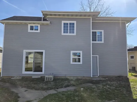 406-408 Gladys Street Waterloo IA 50702