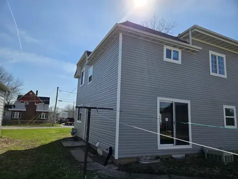406-408 Gladys Street Waterloo IA 50702
