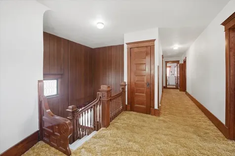 203 1st Avenue NE Oelwein IA 50662