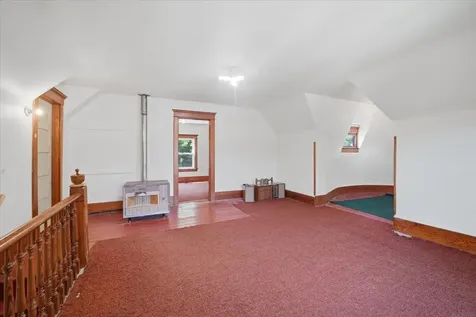 203 1st Avenue NE Oelwein IA 50662