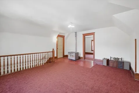 203 1st Avenue NE Oelwein IA 50662