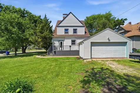 203 1st Avenue NE Oelwein IA 50662