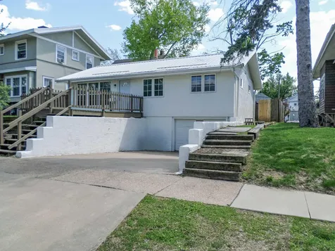 1737 SE Bever Avenue Cedar Rapids IA 52403