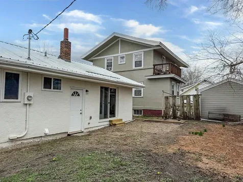 1737 SE Bever Avenue Cedar Rapids IA 52403