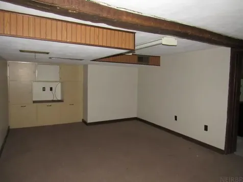 424 S Chestnut Street Monticello IA 52310
