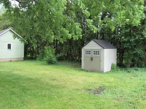 424 S Chestnut Street Monticello IA 52310