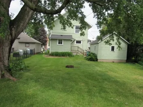 424 S Chestnut Street Monticello IA 52310