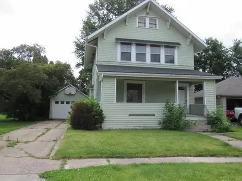424 S Chestnut Street Monticello IA 52310