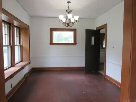 424 S Chestnut Street Monticello IA 52310