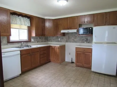 424 S Chestnut Street Monticello IA 52310