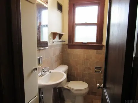 424 S Chestnut Street Monticello IA 52310