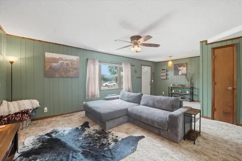 1902 12th Street Eldora IA 50627