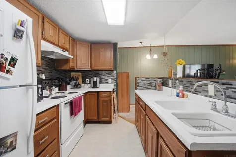 1902 12th Street Eldora IA 50627