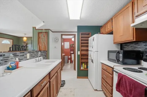 1902 12th Street Eldora IA 50627