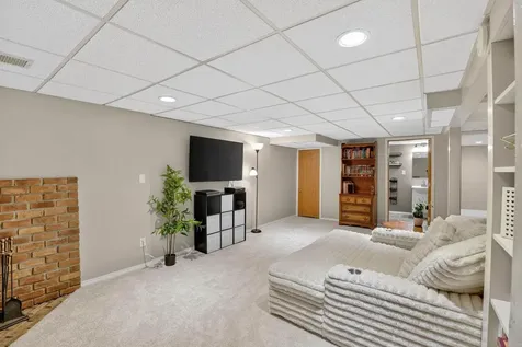 2614 Garden Avenue Cedar Falls IA 50613
