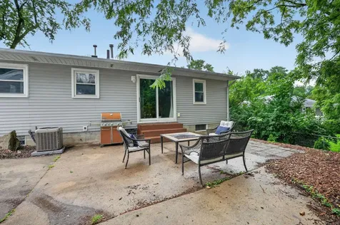 2614 Garden Avenue Cedar Falls IA 50613
