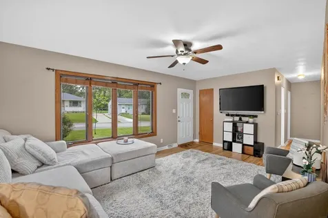2614 Garden Avenue Cedar Falls IA 50613