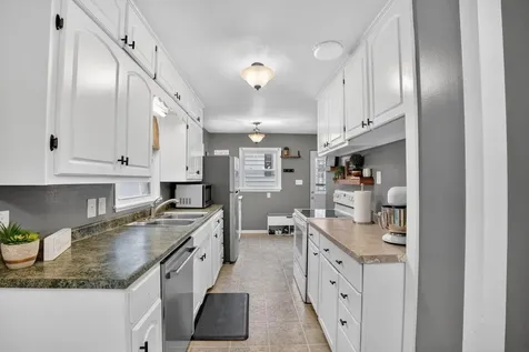 2614 Garden Avenue Cedar Falls IA 50613